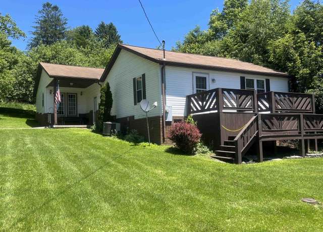 Property at 36 3rd St, Durbin, WV 26264, 4 beds, 1 bath