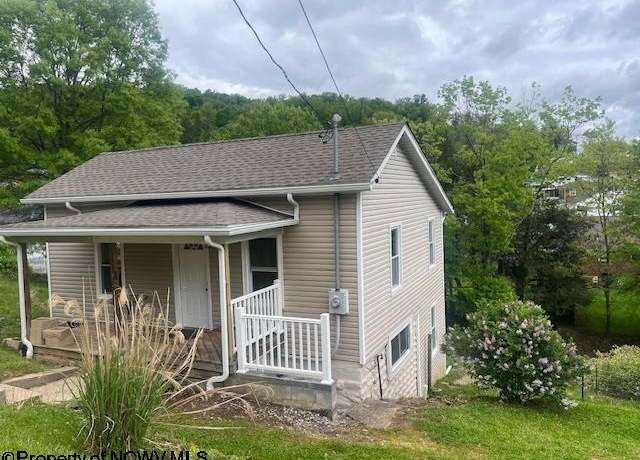 Property at 220 W Woodland Ave, Clarksburg, WV 26301, 2 beds, 2 baths
