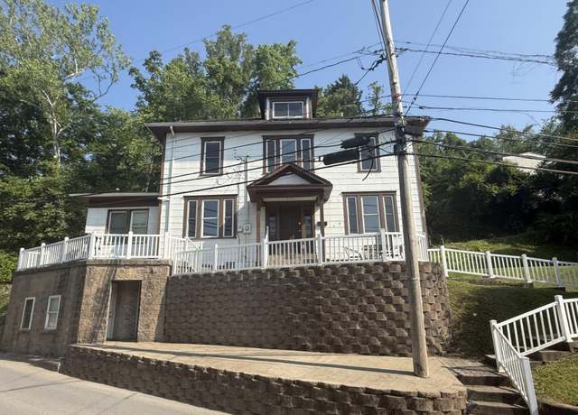 Property at 834 College Ave, Morgantown, WV 26501, 6 beds, 3 baths
