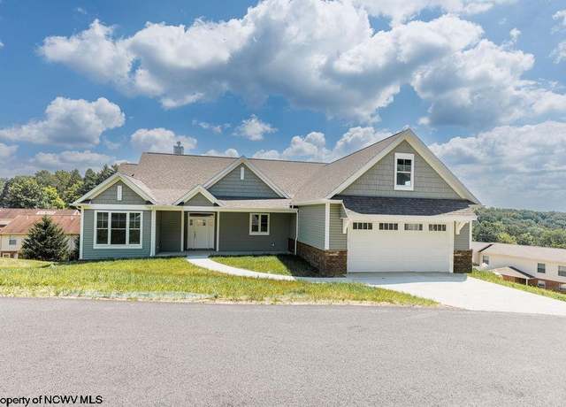 Property at 109 Lockwood Dr, Morgantown, WV 26508, 3 beds, 2.5 baths