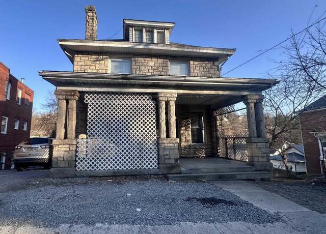Property at 762 Willey St, Morgantown, WV 26505, 6 beds, 2.5 baths