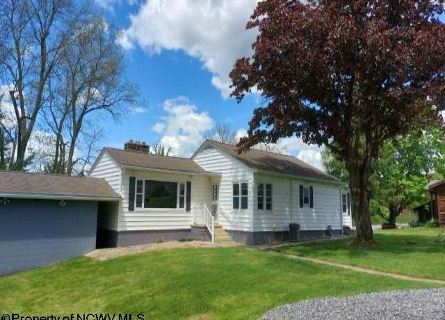 Property at 149 Robert E Lee Ave, Elkins, WV 26241, 5 beds, 2 baths