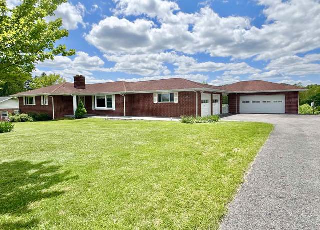 Property at 1914 Country Clb, Fairmont, WV 26554, 4 beds, 3 baths