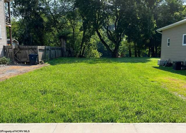Property at 325 Maple Ave, Grafton, WV 26354