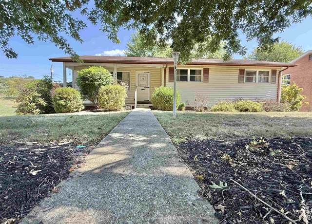 Property at 636 Easy St, Bridgeport, WV 26330, 3 beds, 2.5 baths