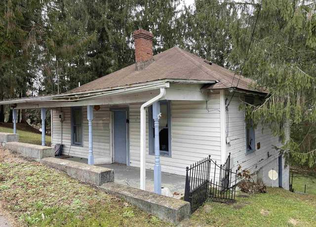 Property at 90 Third St, Shinnston, WV 26431, 2 beds, 2 baths