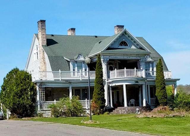 Property at 77 S Kanawha St, Buckhannon, WV 26201, 5 beds, 2.5 baths