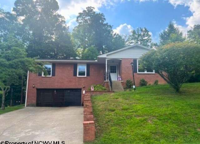Property at 919 Henry Dr, Fairmont, WV 26554, 3 beds, 3 baths