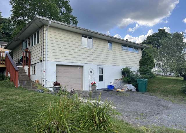 Property at 114 Rebrook, Clarksburg, WV 26301, 3 beds, 2 baths