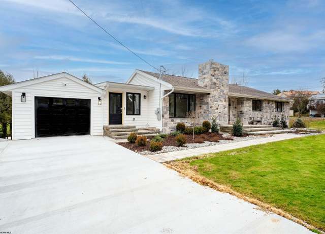 Property at 3264 Collins Fry, Morgantown, WV 26505, 5 beds, 4 baths