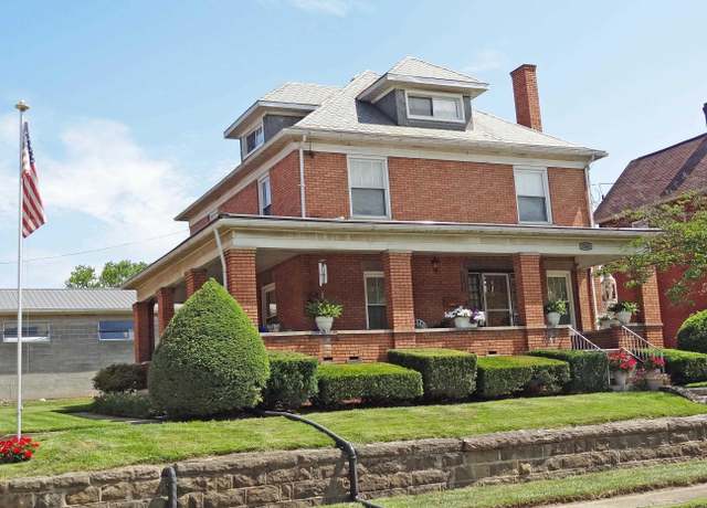 Property at 704 Morgantown, Fairmont, WV 26554, 3 beds, 1.5 baths