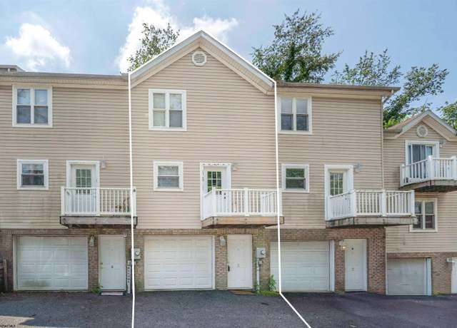 Property at 3 Bakers, Morgantown, WV 26505, 2 beds, 1.5 baths