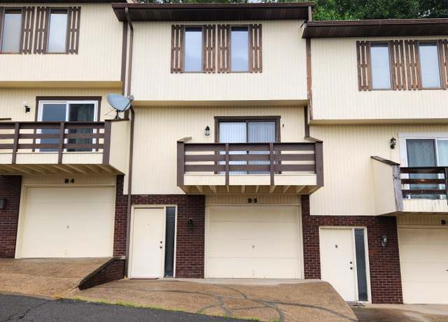 Property at 1236 Van Voorhis, Morgantown, WV 26505, 2 beds, 1.5 baths
