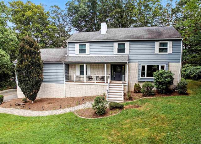 Property at 41 Chardonnay Dr, Morgantown, WV 26508, 4 beds, 2.5 baths