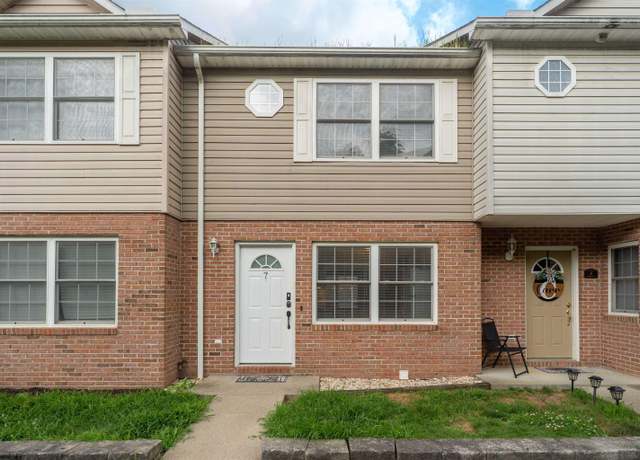 Property at 7 Hanna Ln, Morgantown, WV 26508, 2 beds, 1.5 baths