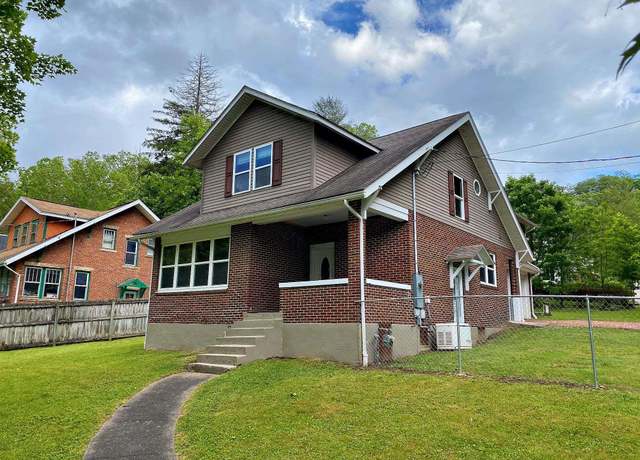 Property at 102 Harpertown Rd, Elkins, WV 26241, 4 beds, 2.5 baths