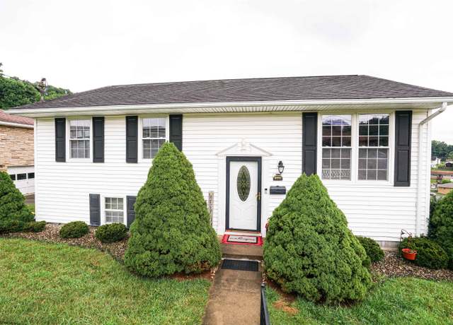Property at 1223 Woodland, Fairmont, WV 26554, 3 beds, 1.5 baths