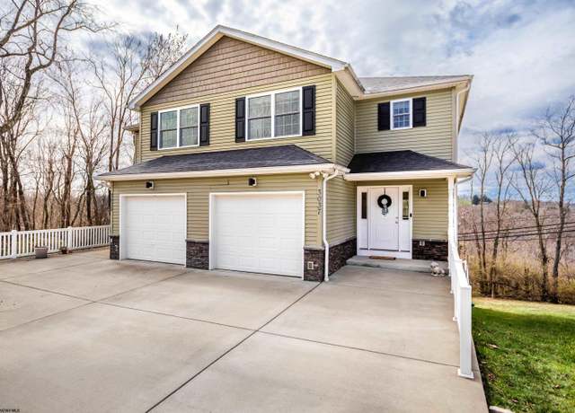 Property at 3037 Sixth, Morgantown, WV 26508, 3 beds, 2.5 baths