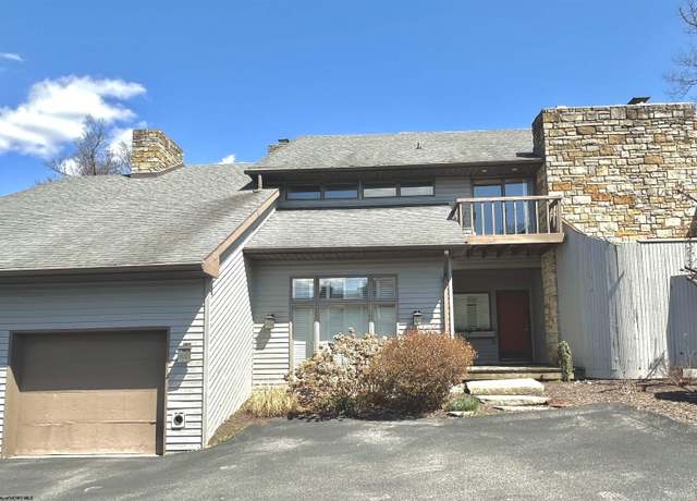 Property at 203 Lakeview, Morgantown, WV 26508, 2 beds, 2.5 baths