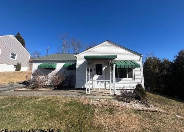 Property at 1209 Woodland Cres, Fairmont, WV 26554, 3 beds, 1 bath