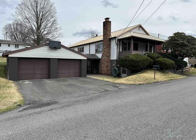 Property at 105 Marshall St, Kingwood, WV 26537, 4 beds, 2 baths