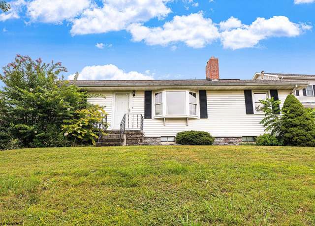 Property at 212 Josephine Rd, Morgantown, WV 26508, 3 beds, 2 baths