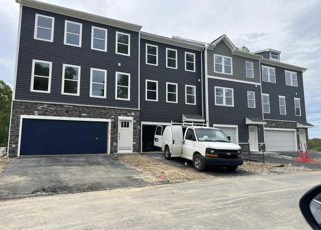 Property at 705 Hardman, Morgantown, WV 26501, 3 beds, 2.5 baths