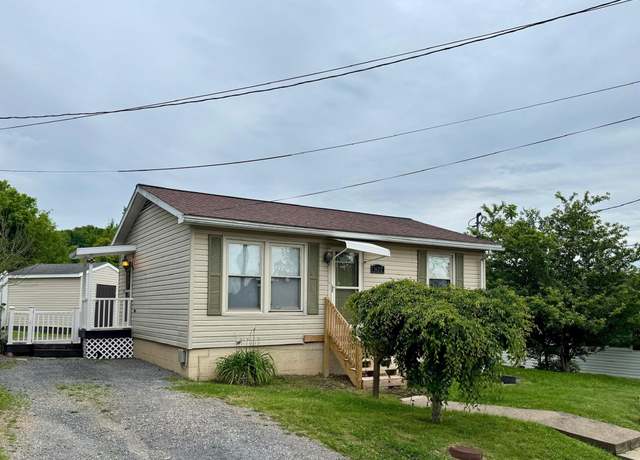 Property at 1622 Henderson Ave, Clarksburg, WV 26301, 3 beds, 2 baths