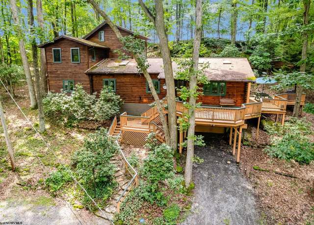 Property at 265 Paradise Cir, Morgantown, WV 26508, 4 beds, 2 baths