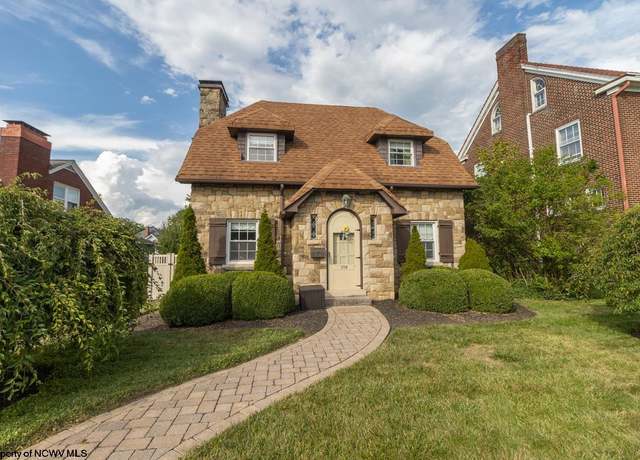 Property at 556 E Main St, Clarksburg, WV 26301, 3 beds, 1.5 baths