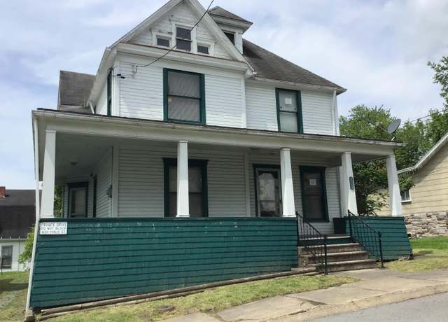 Property at 820 Field St, Fairmont, WV 26554, 5 beds, 2 baths