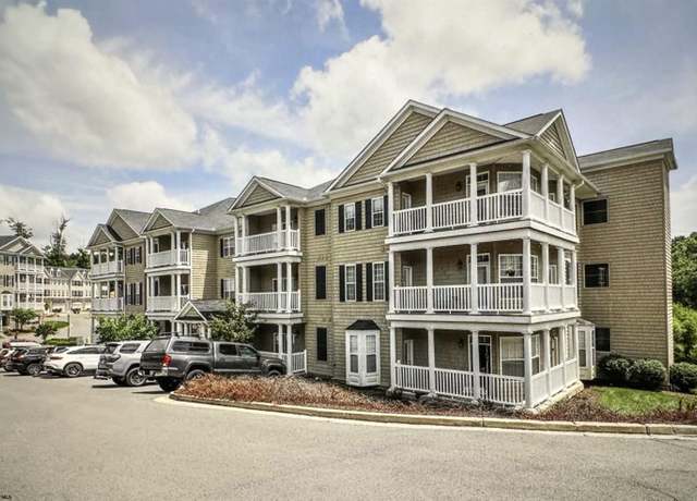 Property at 2222 Suncrest, Morgantown, WV 26505, 2 beds, 2 baths