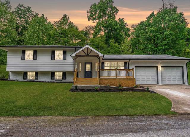 Property at 135 Celtic Dr, Clarksburg, WV 26301, 3 beds, 2 baths
