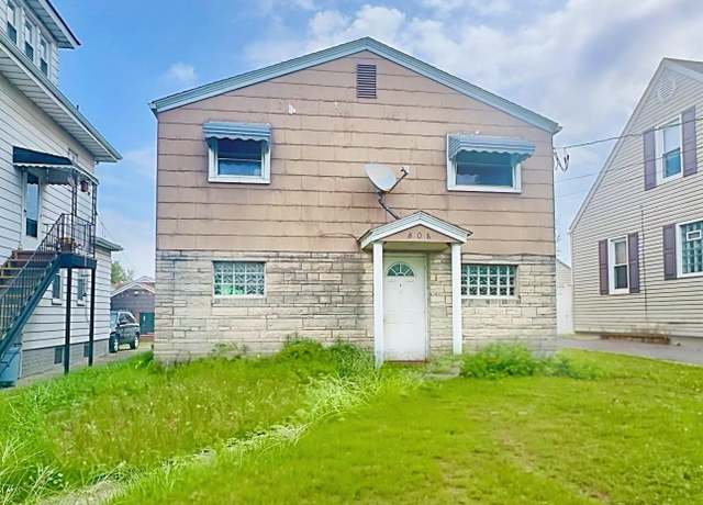 Property at 808 E Park Ave, Fairmont, WV 26554, 3 beds, 2 baths