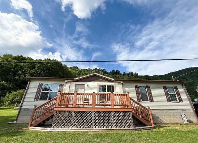 Property at 17 Union Dr, Hambleton, WV 26287, 3 beds, 2 baths