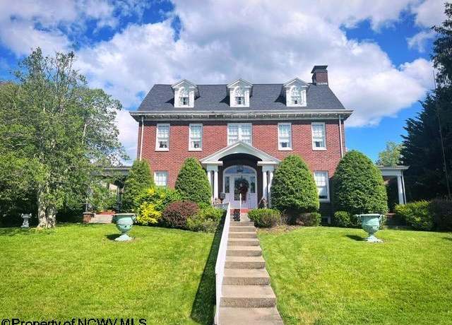 Property at 618 Prospect Ave, Fairmont, WV 26554, 5 beds, 3.5 baths