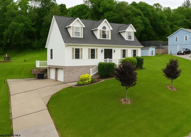 Property at 1404 Arcadia, Fairmont, WV 26554, 3 beds, 2.5 baths