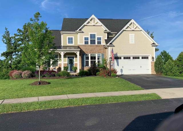 Property at 152 Summit Woods Dr, Morgantown, WV 26508, 5 beds, 3.5 baths