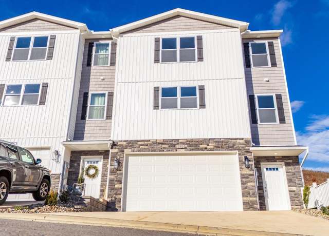 Property at 268 Red Oak Ln, Morgantown, WV 26501, 3 beds, 2.5 baths
