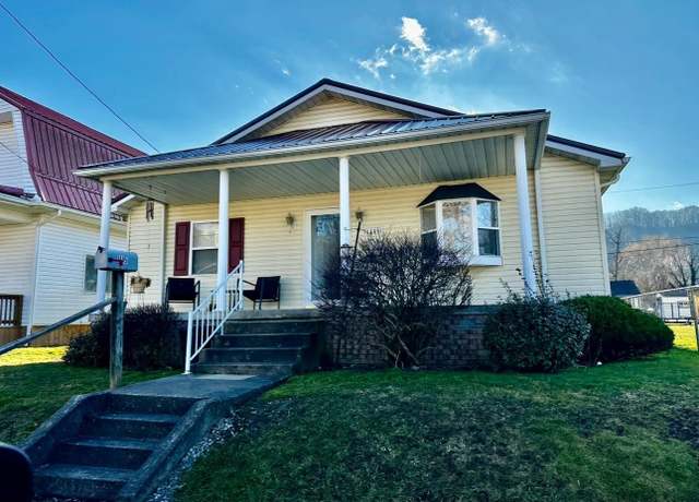 Property at 1445 N River Ave, Weston, WV 26452, 3 beds, 2 baths
