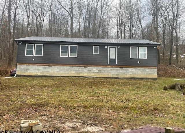 Property at 46 2nd St, Albright, WV 26519, 3 beds, 1 bath