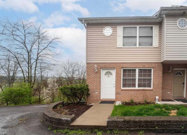 Property at 20 Hanna Ln, Morgantown, WV 26508, 2 beds, 1.5 baths