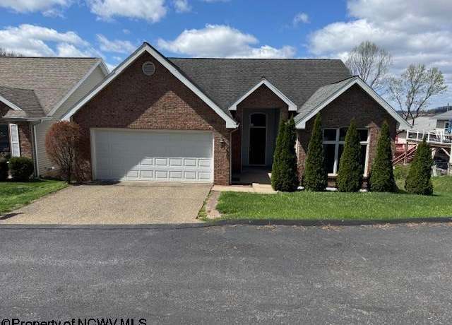 Property at 118 Cobblestone Cir, Morgantown, WV 26505, 5 beds, 3 baths