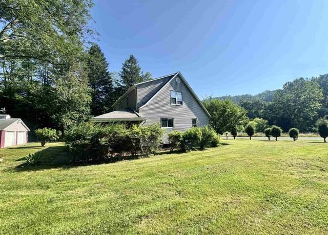 Property at 1789 Mccurdysville Pike, Rivesville, WV 26588, 3 beds, 2 baths