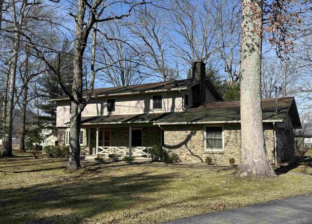 Property at 104 Westview Dr, Elkins, WV 26241, 5 beds, 2.5 baths