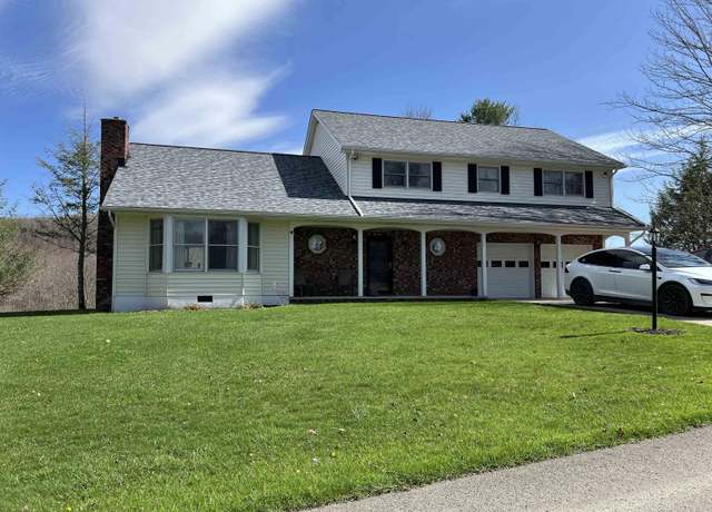 Property at 188 Oak Dr, Elkins, WV 26241, 4 beds, 2.5 baths