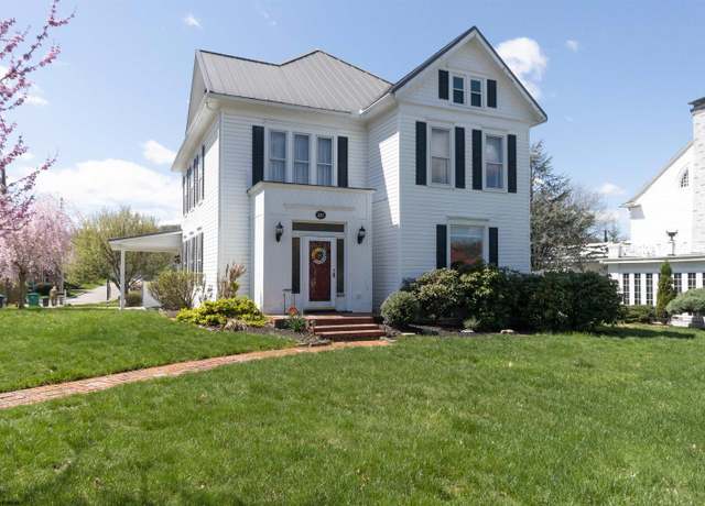 Property at 221 Buckhannon, Clarksburg, WV 26301, 3 beds, 3.5 baths