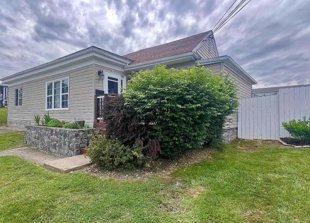 Property at 443 Lawman, Bridgeport, WV 26330, 3 beds, 1 bath