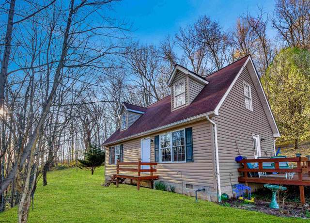 Property at 417 Spring St, Weston, WV 26452, 3 beds, 1.5 baths
