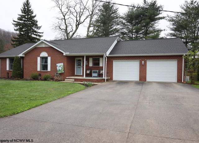 Property at 210 Whiteman Ave, Elkins, WV 26241, 3 beds, 2 baths
